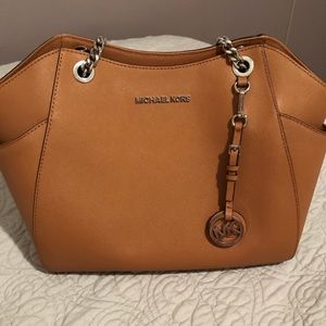 Michael Kors chain shoulder bag